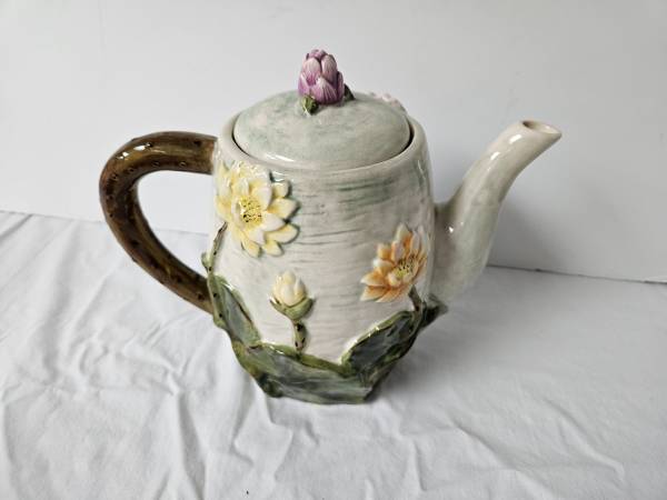 Pacific Rim China Teapot Flowers 1