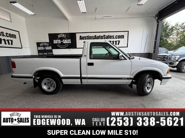 1997 Chevrolet S-10 LS - Photo 2