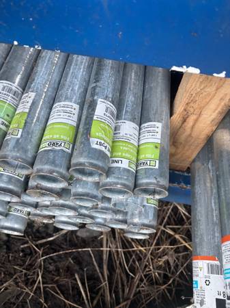 Chain-link line posts 1