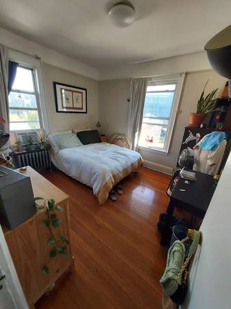$1,280 / 2br - 1 BDRM available in spacious 2 bdrm (Arverne)64033461462017123