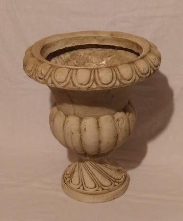 Decorative vase 1