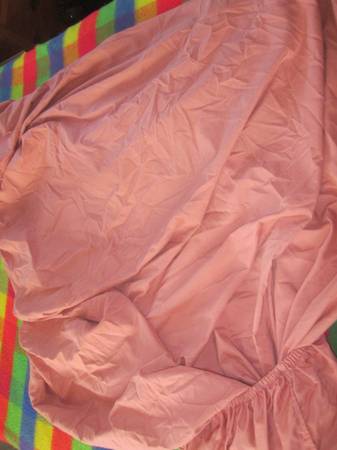 FULL SIZED FITTED SHEET 1