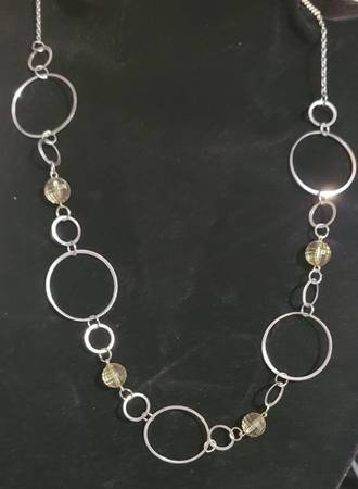 Silver Circle Silver Tone Necklace With Yellow Stones And Matching Ear 1