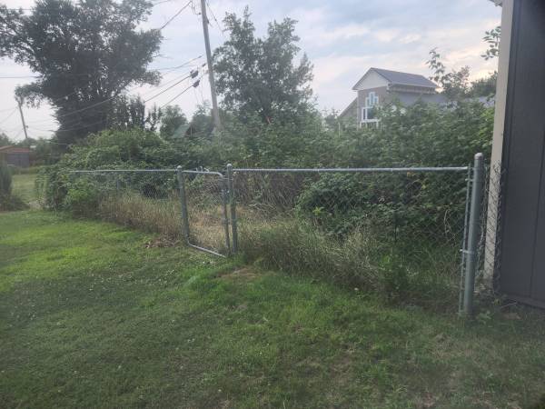 100 Feet Chainlink Plus 4 Foot Gate 1
