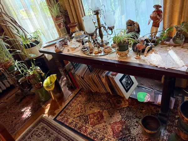 Yard sale photo