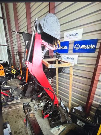 RAY TREE EASY DIGGER BACKHOE, SKID STEER ATTACHMENT 1