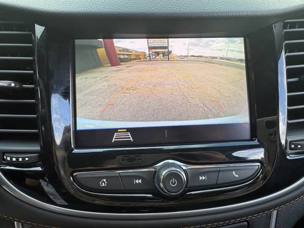ONE OWNER 2022 CHEVROLET TRAX LS 14K MILE - $15,750 (n)63621898918401122