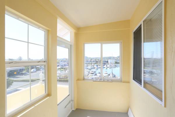 $5,450 / 3br - Hermoso, dos pisos superiores 3BR/2.5BA (69 Point San Pedro Road) (san rafael)63861212675713122