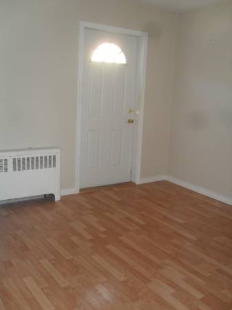 Renovated Character Apartment Suite Includes Heat & Hot Water! 5