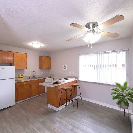 $1,475 / 2br - 800ft2 - Enjoy Nature with Close Walking/Running/Bike Paths to the River (Milwaukie)63820909673985122