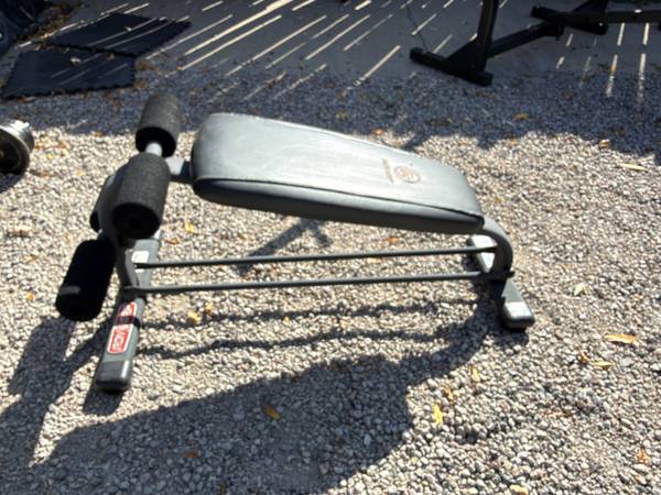 Adjustable ab bench 1