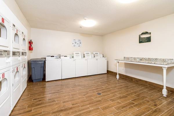 $365 Flat Screen TVs, Free Premium Cable TV, Free Parking63761650942465122