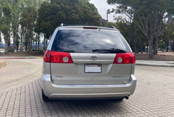07 Sienna 8 asientos - $5.500 (Emeryville)63470226440067122
