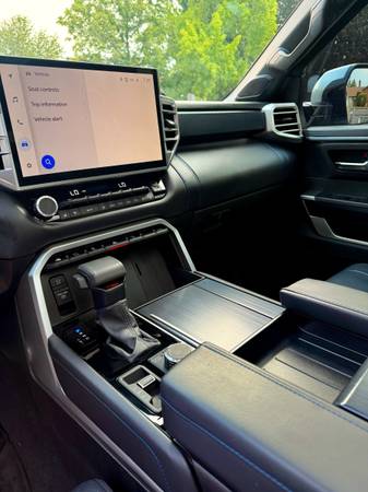 2025 Toyota Tundra CrewMax Platinum - Photo 10