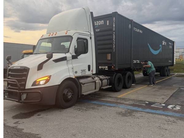 Local Indianapolis Class A  CDL Dry Van Home Daily 1