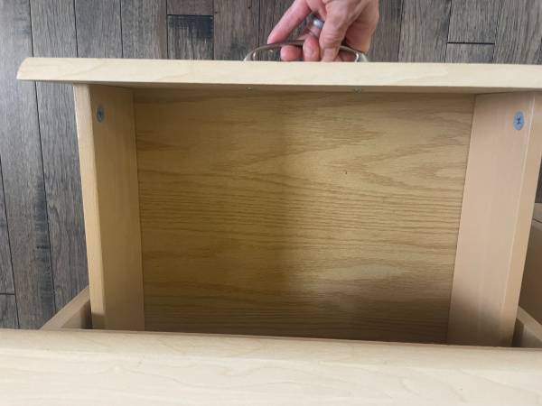2-Light Colored End Tables With Drawers - $100 (Columbia MO)63471025297795124