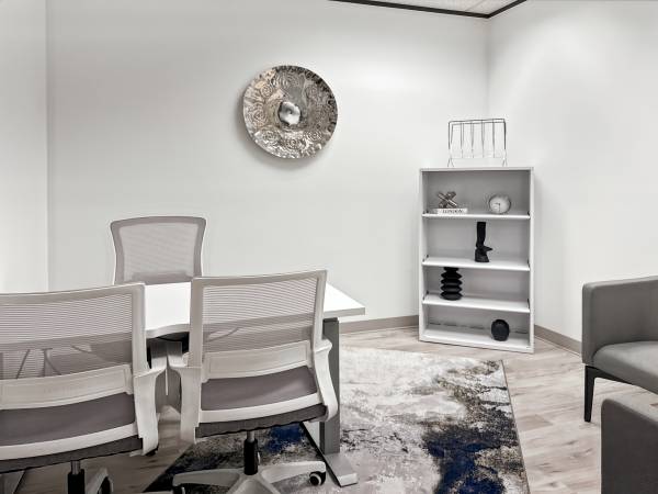 Creative office space | calm, bright, and ready 1