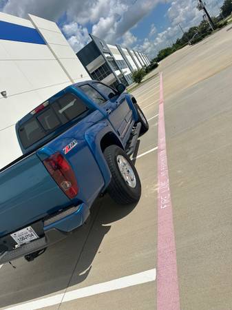 2012 CHEVROLET COLORADO Z71 $9,000 OBO!!!! - $9,000 (Houston)63622466291585124