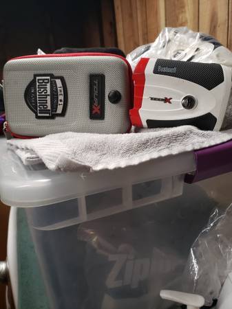 Bushnell Tour x golf clubs range finder, needs battery 1