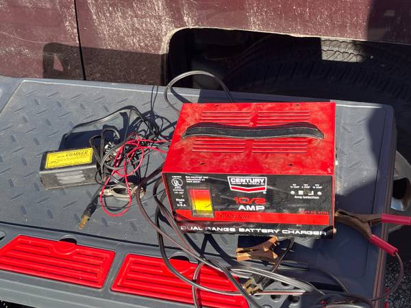 Car Battery Charger (6/12 volt) +Tender/Charger for Storage Batteries 1