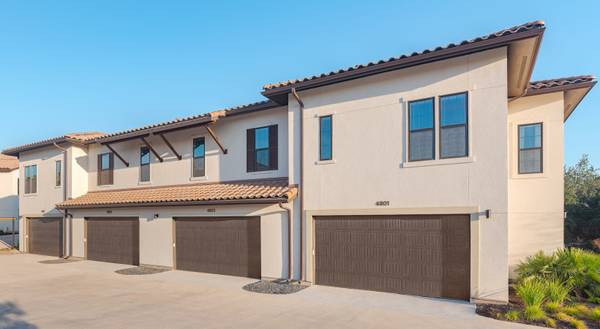 METICULOUS TOWNHOME | GE APPLIANCES | FENCED YARD | LAKE TRAVIS ISD 1