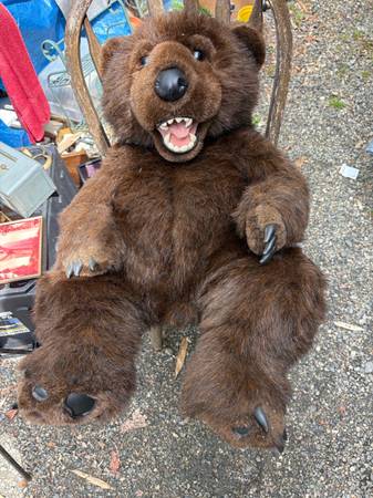 Large stuffed brown bear 1