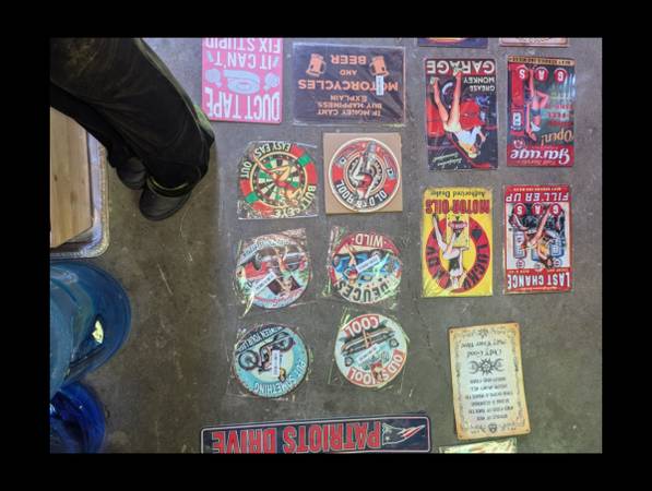 NEW METAL SIGNS 1