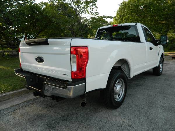 2017 Ford F250 XL 2wd - Photo 7