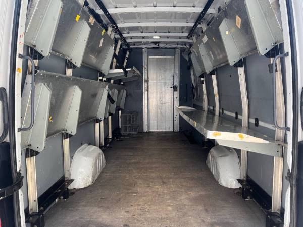 2011 Mercedes-Benz Sprinter 2500 Diesel 1 Owner - $6,900 (Largo)63443774256001123
