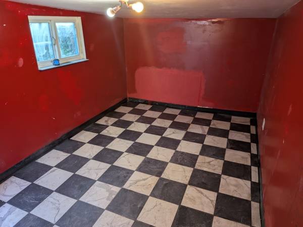 $500 Tiny territory for a relaxed roomie. (Eugene)63977277274498121