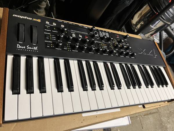 Dave Smith Instruments (sequential) Mopho x4 - $700