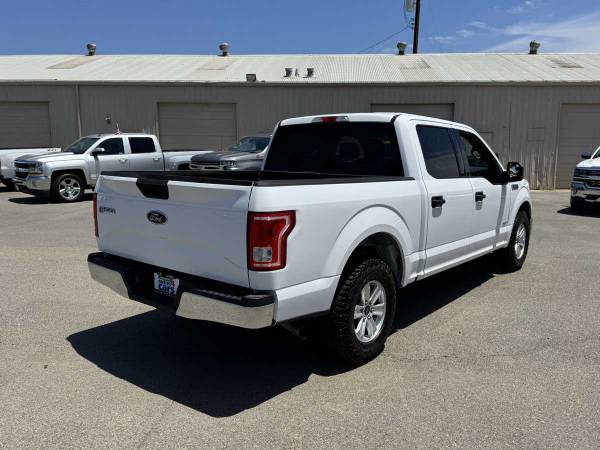 2015 Ford F150 XLT pickup - Photo 9