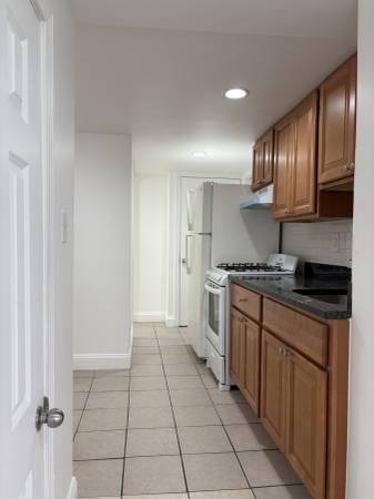 $1,550 / 9999ft2 - CHELSEA / BOSTON NO BROKER FEES! NEWLY RENOVATED STUDIO UNIT!!63828338355457120