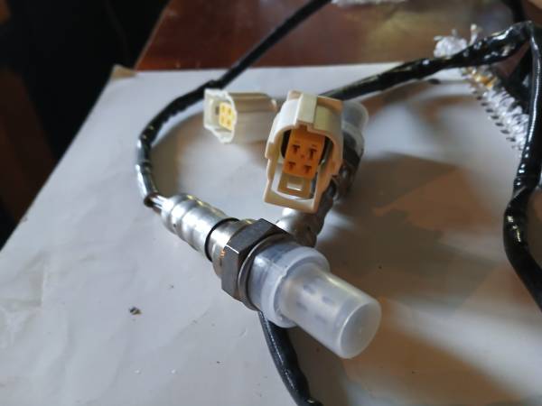 High performance upstream and downstream O2 sensors 1
