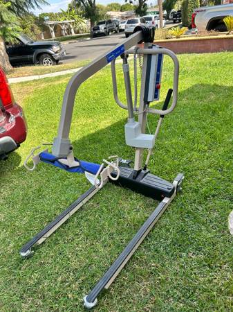 invacare reliant 450 lbs hoist with battery and charger 1