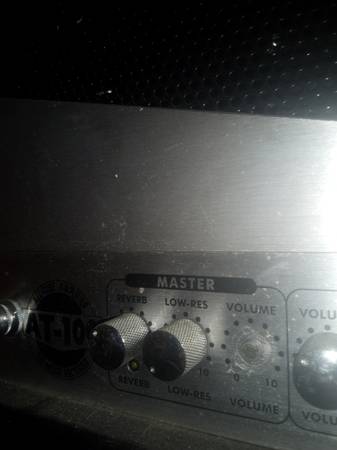 B-52 AT-100 amp with randall 4x12 cabinet 1