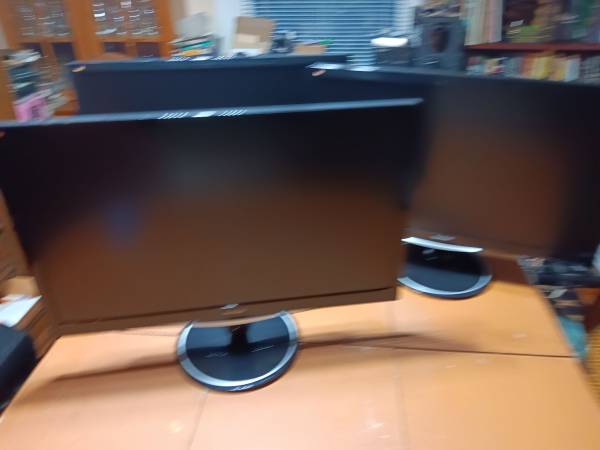3 ViewSonic screens monitors 27 inch model VS16327 1