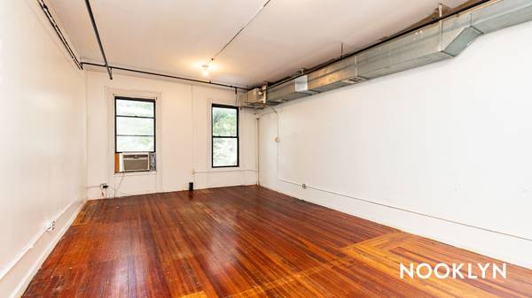 $3,000 Massive open loft w/ a bunch of amenities+gym+laundry (Bushwick @ Myrtle JMZ + Morgan L)63891773108227120