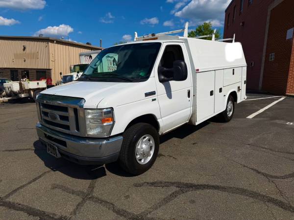 2014 Ford E350 KUV 1