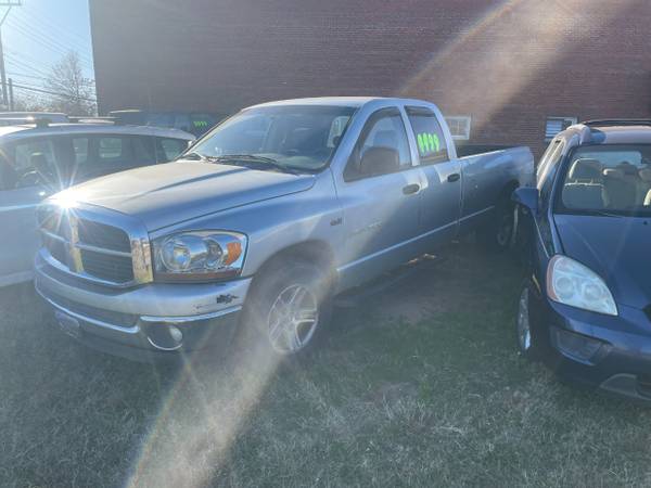 2006 Dodge Ram 1500 ST Quad Cab Long Bed 2WD 1