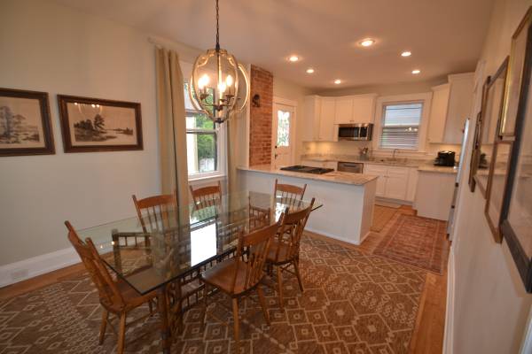 $1,995 / 3br - 1250ft2 - 01E-2:  Hab. 3 dorm. 2 bañ. en edif. familiar doble (NORWOOD/ Hyde Park cerca)63974472294658120