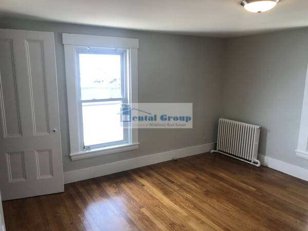 $2,250 / 2br - Excelente ubicación, 1BR y oficina recién pintado63839290382723123