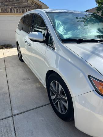 2014 Honda Odyssey Elite - $12,50063439683168387122