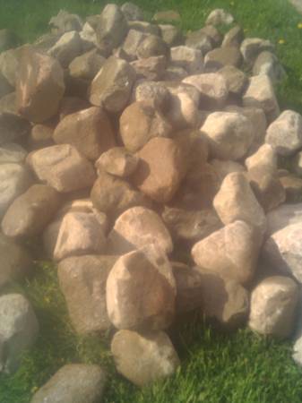 BOULDER LANDSCAPING ROCKS 1