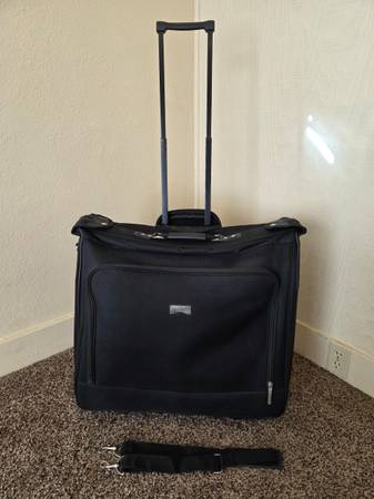 Suitcase - Geoffrey Beene - Rolling Garment Clothing Travel Bag 1
