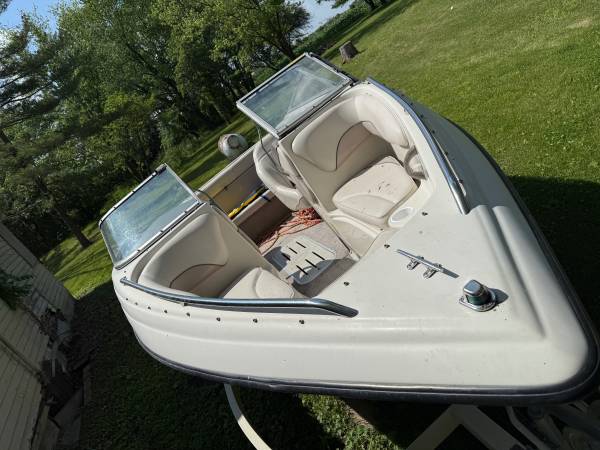 2000 Crownline 180br 18ft long Motor Boat 4.3L Mercruiser Engine Nice 1