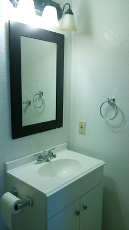 $950 Private bedroom in a remodeled 3bed/2bath condo (Bellevue CrossRoads)63612020743041122