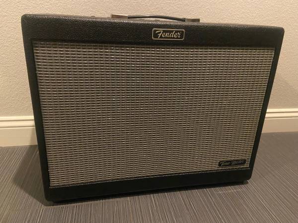 Fender Tone Master FR-12 1,000-watt 1 x 12-inch Speaker Cabinet 1