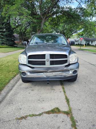 2007 dodge ram 2500 5.7 hemi (especial para mecánicos) - $2,000 (EASTPOINTE)63470234773891122