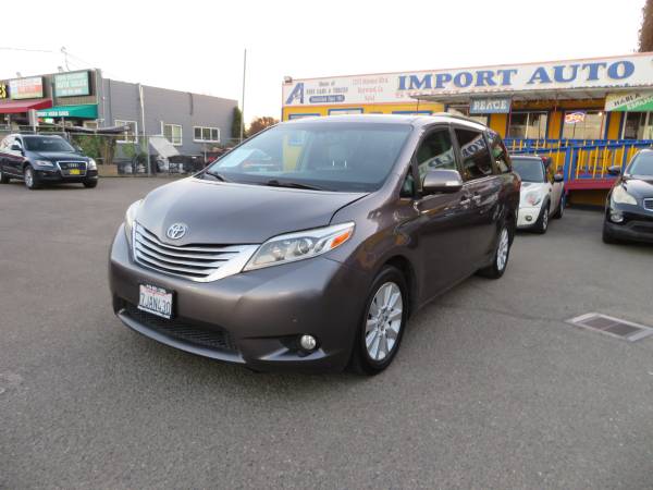 2015 TOYOTA SIENNA LIMITED PREMIUM MINIVAN - $16,998 (hayward / castro valley)63613875311873122